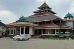Masjid-Agung-Darussalam-Cilacap.jpg