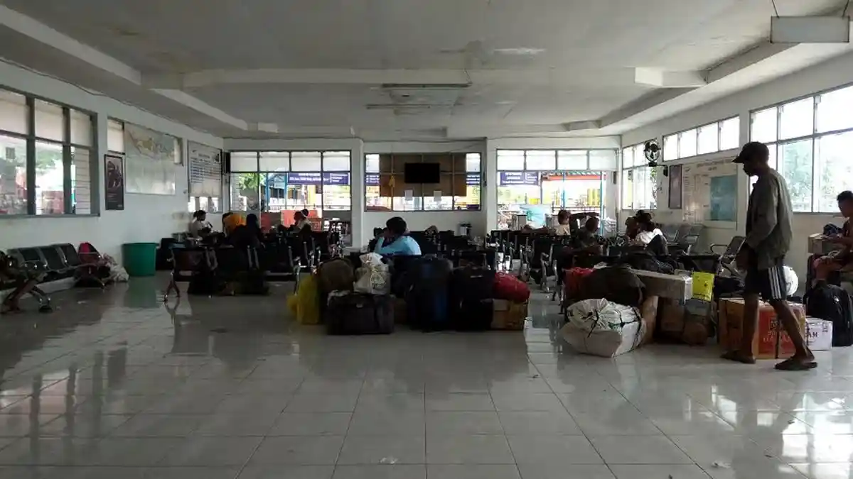Pelayaran Dibatalkan, Aldi Kecewa Tidak Jadi Mudik ke Rote