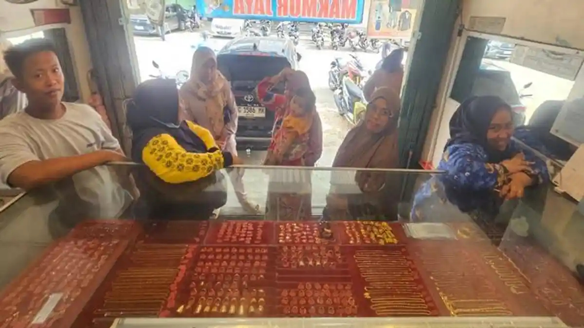 Harga Emas Perhiasan Hari ini di Palembang Selasa 17 Juni 2025, per Gram dan Suku Turun