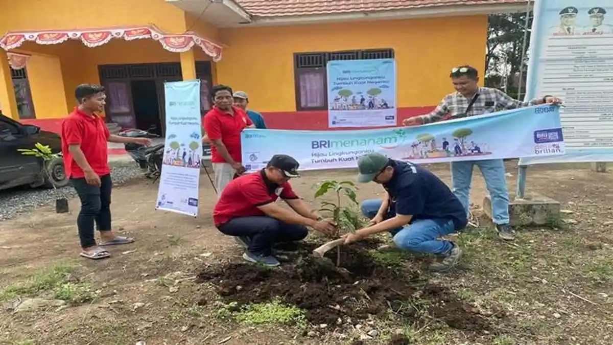 Perkuat Komitmen ESG, BRI Arivai Gaungkan BRI Menanam