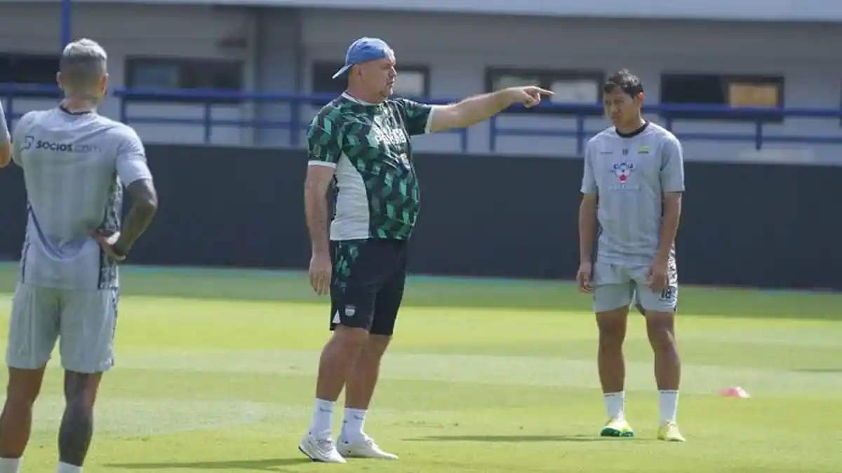 Jelang Persib Lawan PSIS Semarang, Bojan Hodak Intensifkan Program Latihan Fisik