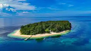 Wisata-Pulau-Paniki-di-Halmahera-Timur.jpg