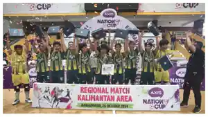 Tim-futsal-SMK-Medika-Samarinda-menjadi-juara-AXIS-Nation-Cup-2024.jpg