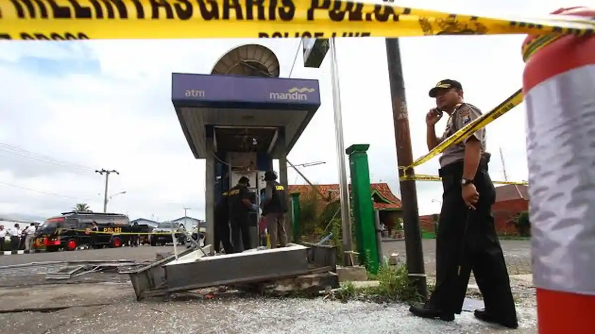 Buru Pelaku Bom ATM Mandiri Malang Polisi Turunkan Densus 88