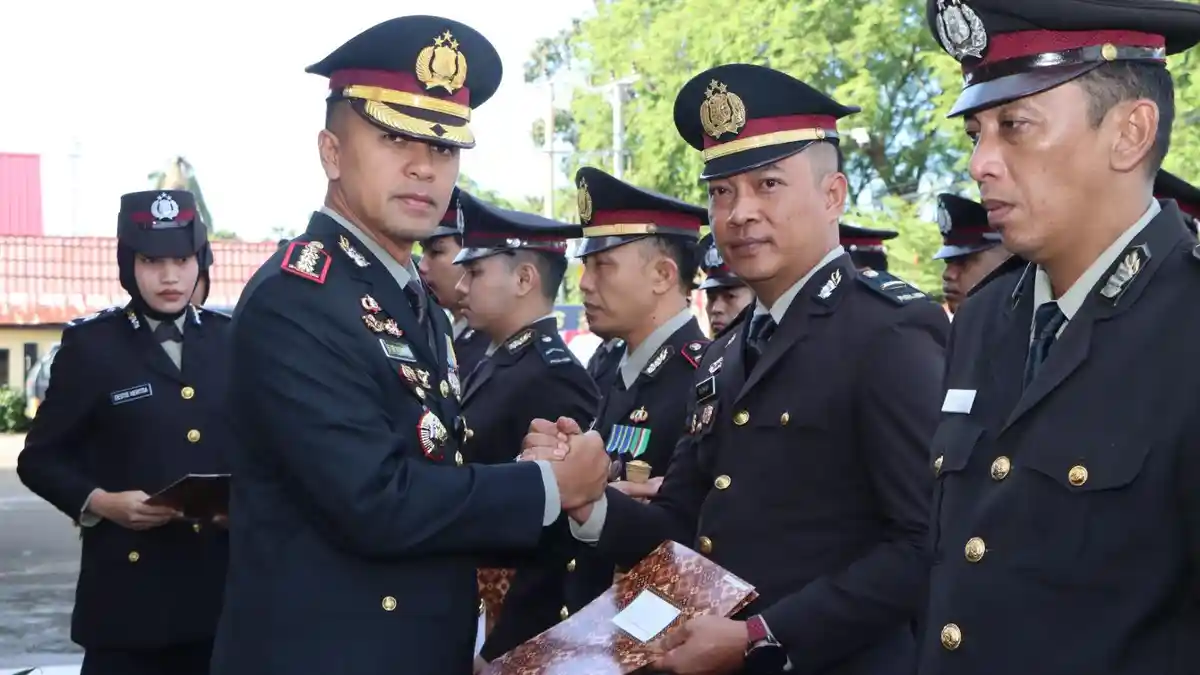 Kasatresnarkoba Polresta Pontianak Terima Penghargaan pada Hari Bhayangkara ke-80 - Tribunpontianak.co.id