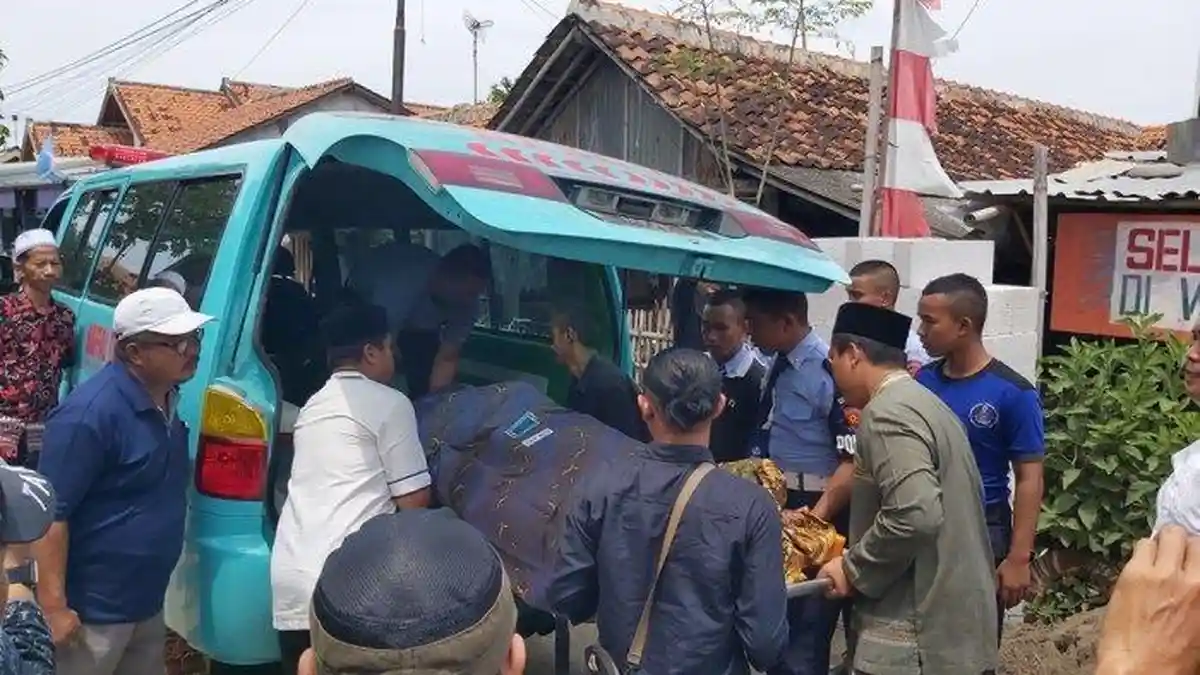 Jasad Lord Rangga Sunda Empire Disambut Isak Tangis Warga