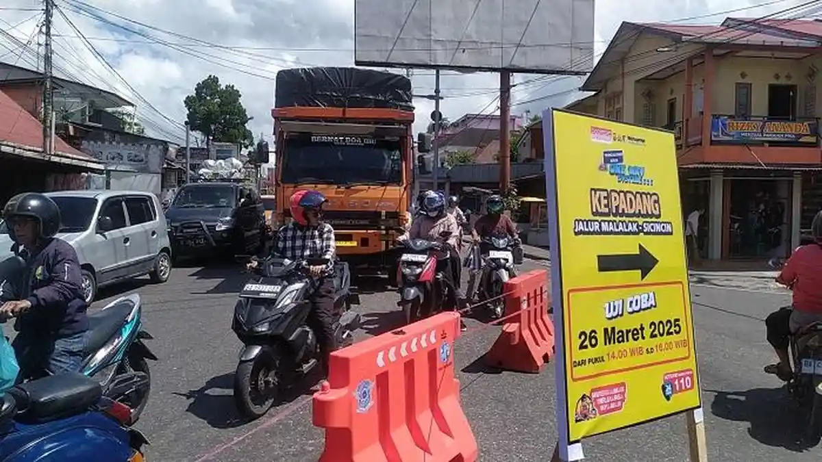 BREAKING NEWS: Uji Coba One Way System Jalur Padang-Bukittinggi Dimulai, Arus Lalu Lintas Dialihkan