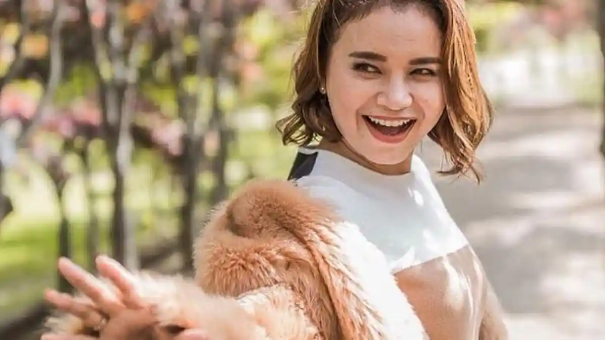 Belum Resmi Dirilis, Bulu Mata Palsu Rossa Sudah Dibooking Bebe Rexha