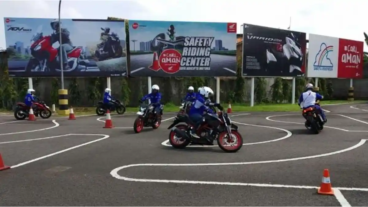 DAM Sebarkan ‘Virus’ Keselamatan Berkendara Lebih Dari 10 Ribu Pengendara Sepeda Motor