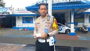 Kasatlantas-Polres-Semarang-AKP-Lingga-Ramadhani-memberikan-keterangannya.jpg