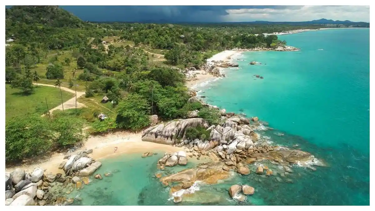 Di Bangka Belitung Ada Pantai Indah dengan Bebatuan Granit yang Khas, 1 Jam dari Pangkalpinang