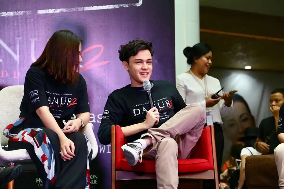 6 Potret Shawn Adrian Pemeran Angki Anak Tante Tina di Film Danur 2: Maddah yang Curi Perhatian