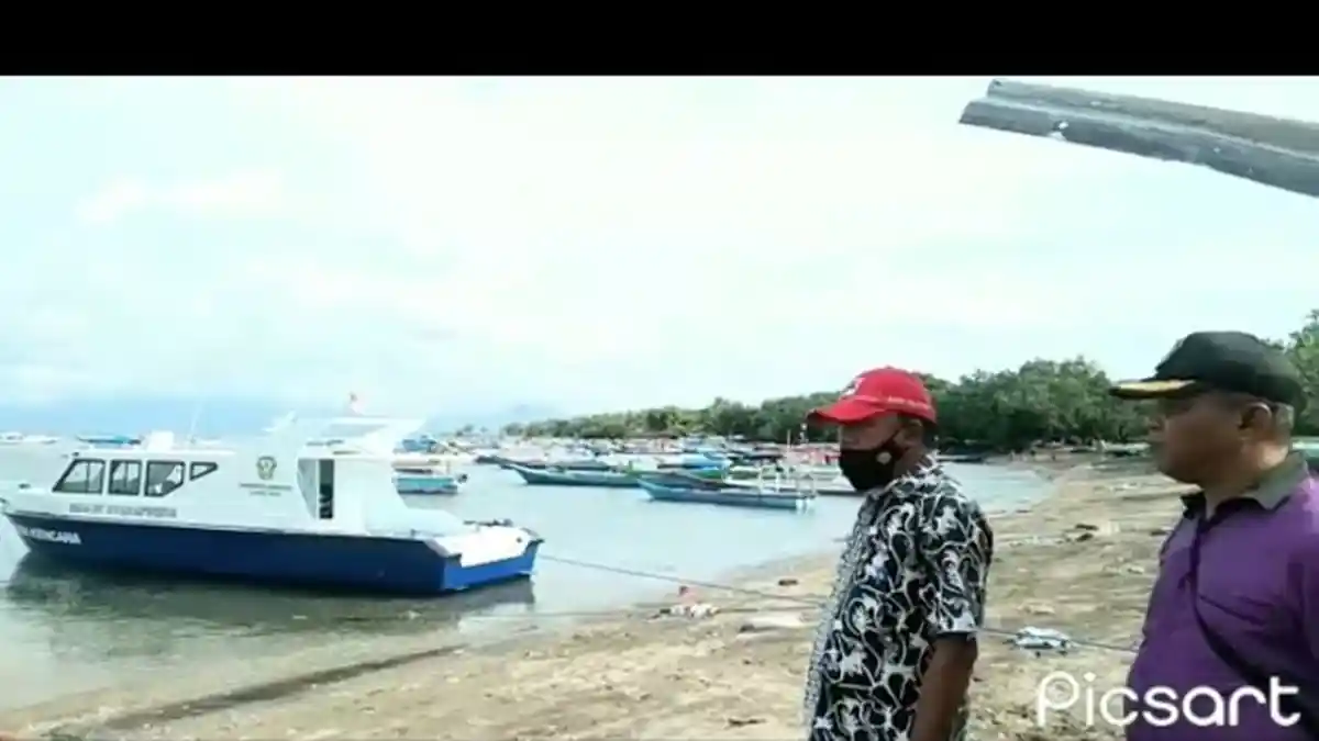 Dinas Pariwisata Sikka Hadirkan Glass Bottom Boat Bagi Wisatawan dan Warga