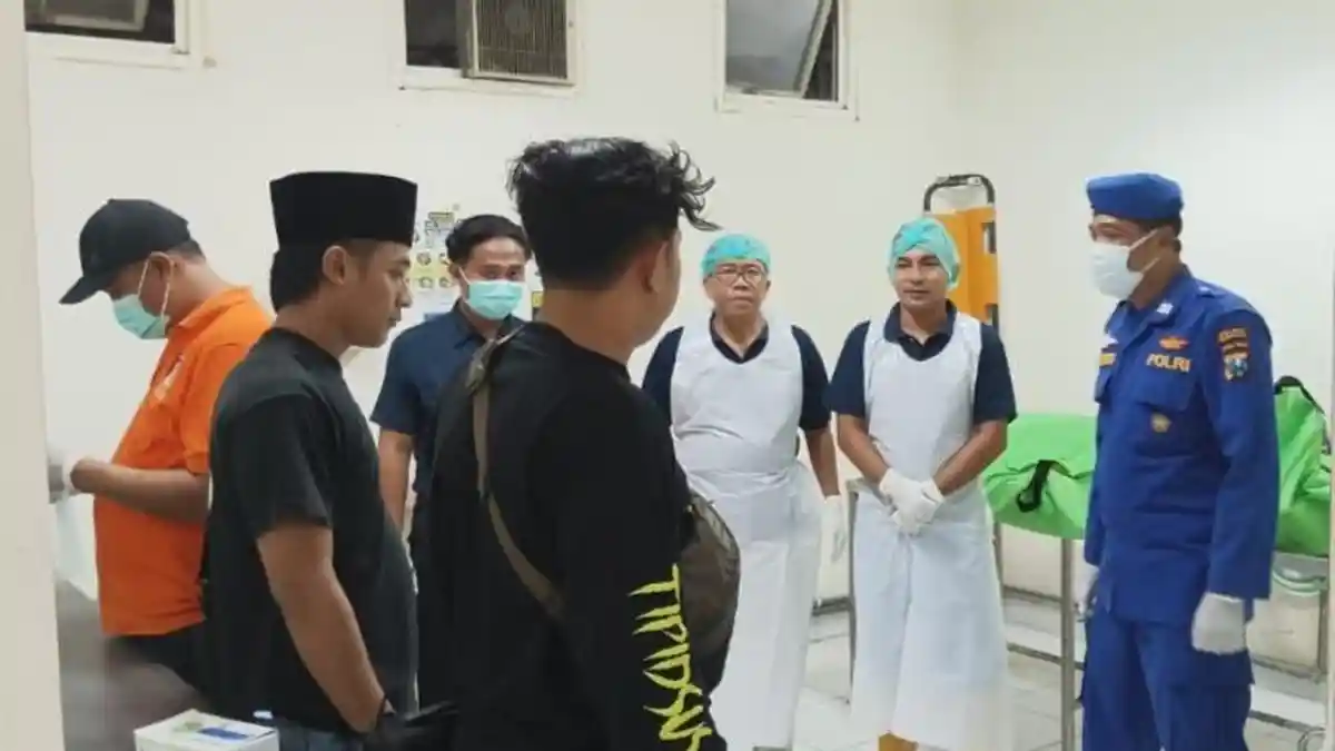 Mayat Ditemukan Mengapung di Perairan Bangkalan Diduga Pemancing Pasuruan
