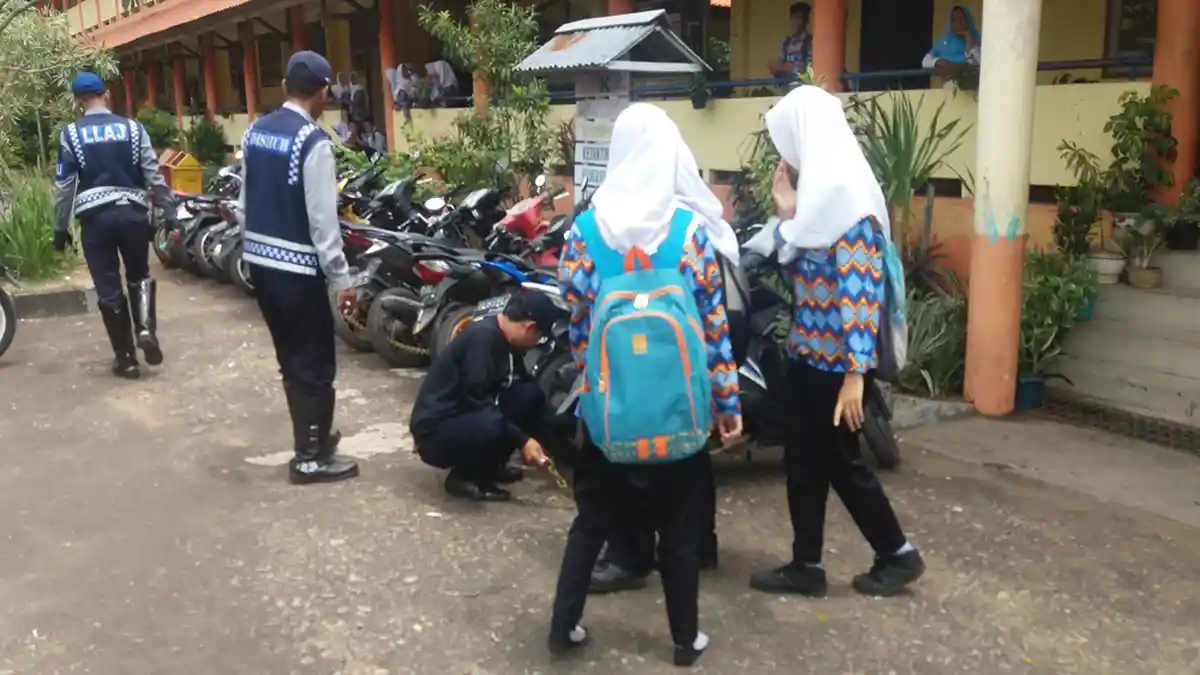 Kendaraan Siswa Dirazia, Pihak Sekolahnya Sendiri yang Berikan Informasi Pada Dishub
