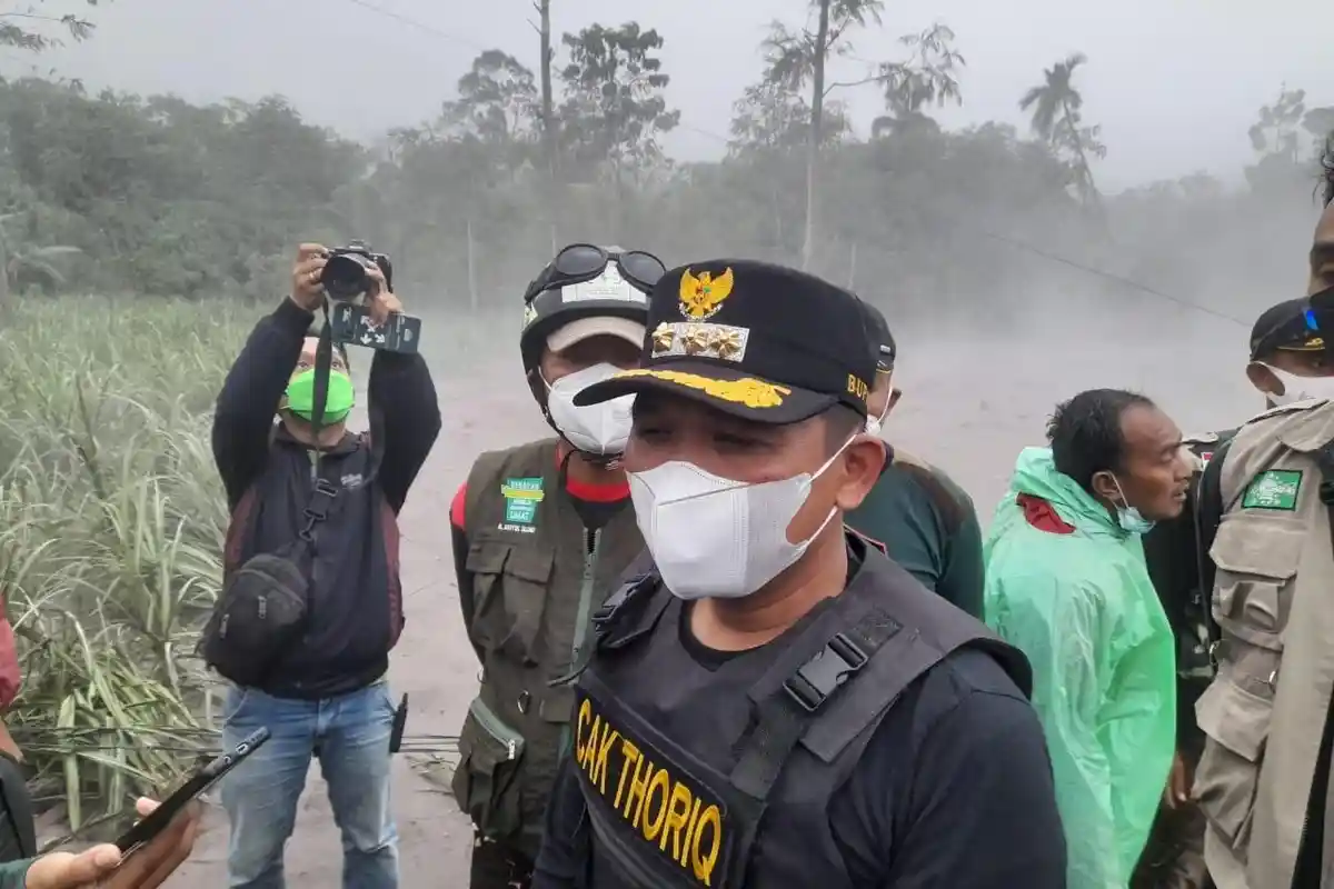Bupati Lumajang Minta Warga Tak Panik Sikapi Erupsi Semeru