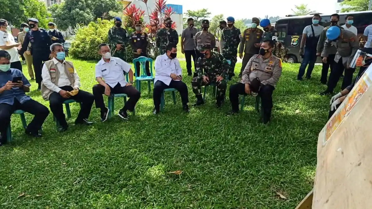 Kapolda Lampung Irjen Purwadi Arianto Kunjungi TPS di Bandar Lampung