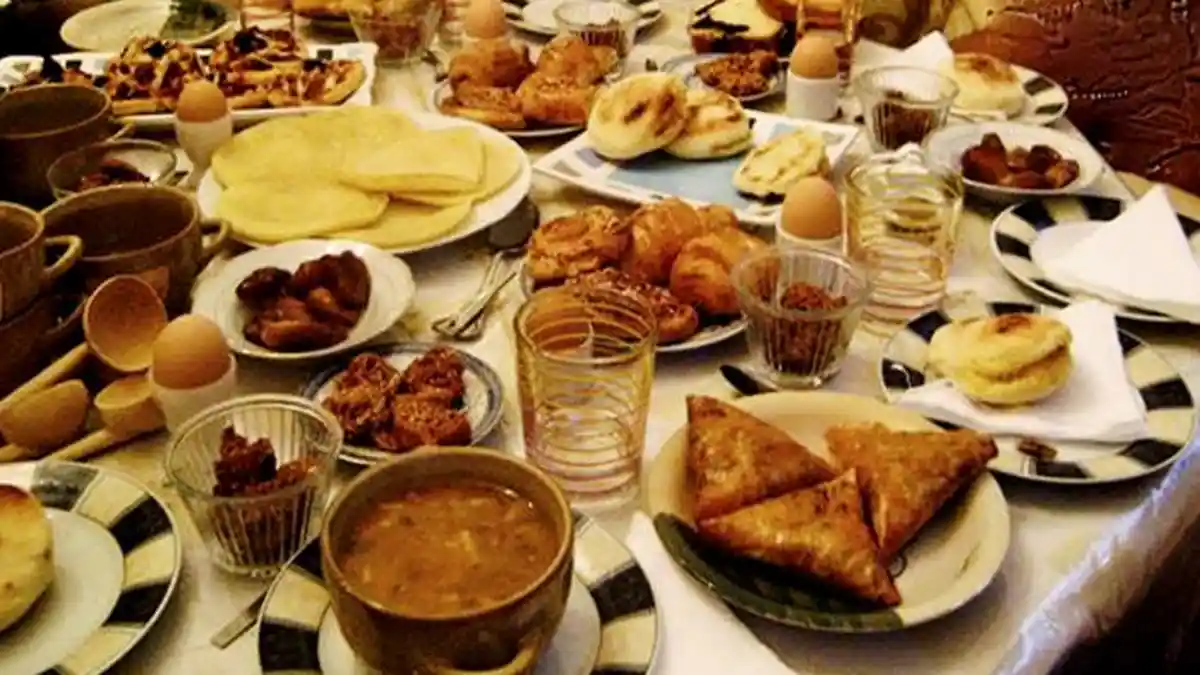 Menu Khas Buka Puasa di Berbagai Negara: Mulai dari Samosa, Nonbu Kanji hingga Galnash dari Rusia