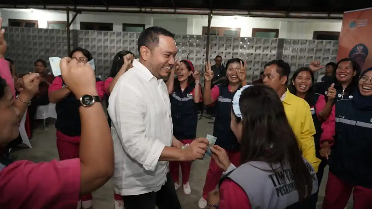 Bupati Pakpak Bharat Franc Bernhard Tumanggor Undang Tim Vaksinator Covid-19