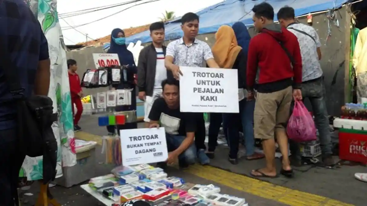 Penataan PKL di Tanah Abang ala Anies Baswedan Gagal Lindungi Pejalan Kaki