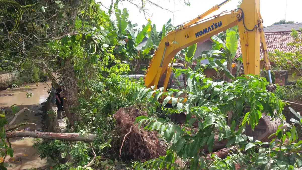 Dinas PU Awali Normalisasi Sungai Tahun 2018 di Pematang Wangi