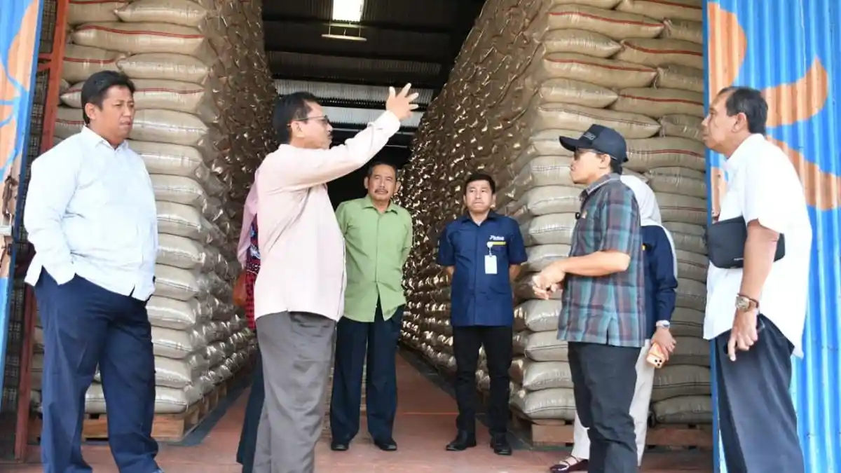 Komisi II DPRD Indramayu Sidak Bulog, Minta Segera Didistibusikan Beras Demi Jaga Kualitas dan Harga