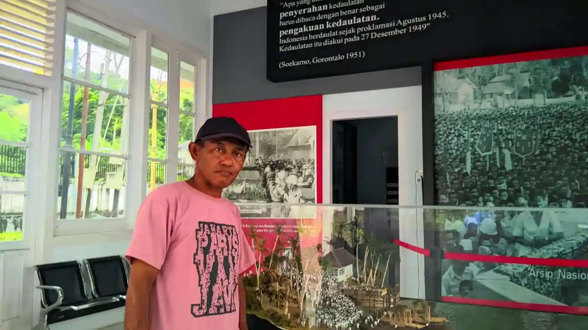 Cerita Miman Adam Jadi Generasi Ke-5 Pengelola Museum Pendaratan Soekarno Gorontalo
