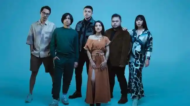 Buah Manis Viralnya Lagu Terbuang Dalam Waktu di Film SORE, Barasuara Terima Banyak Tawaran