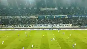 Persib-Bandung-langsung-tampil-menekan-saat-menghadapi-Malut-UnitedSS.jpg