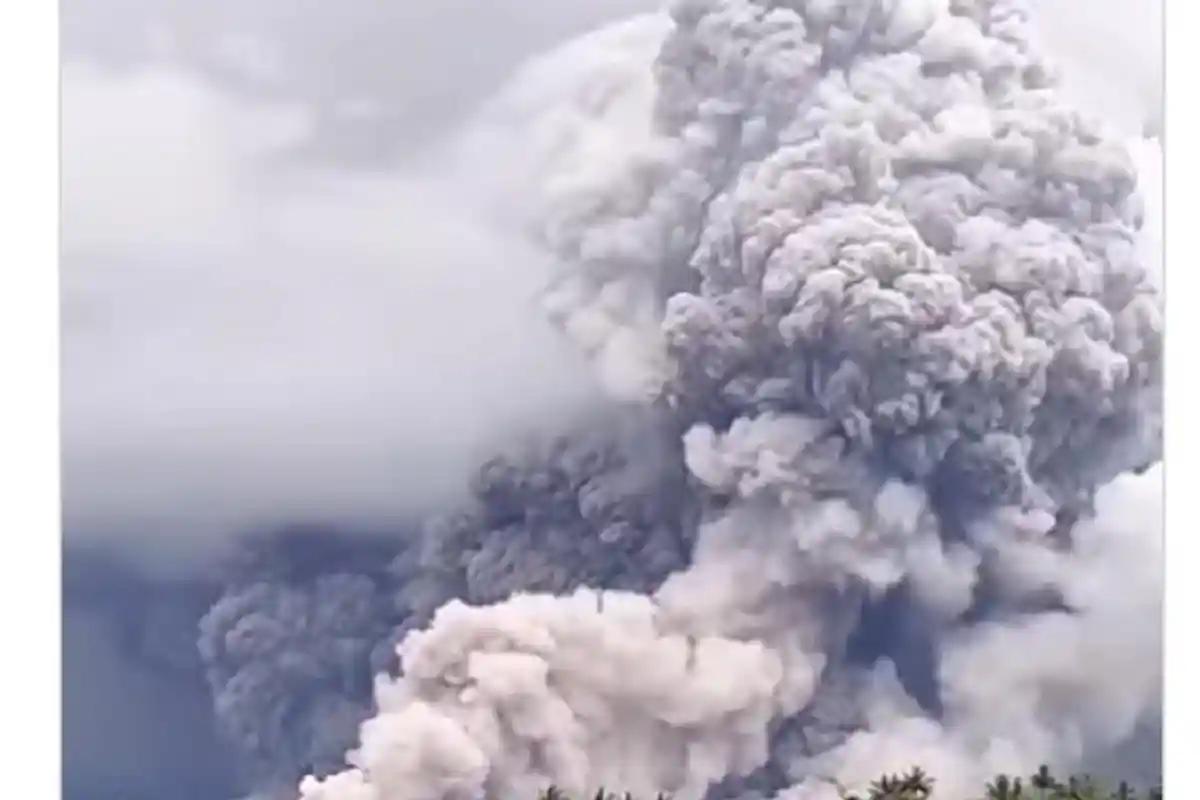 Gunung Semeru Naik ke Siaga III, BPBD Langsung Tutup Gladak Perak dan Evakuasi Warga Rentan