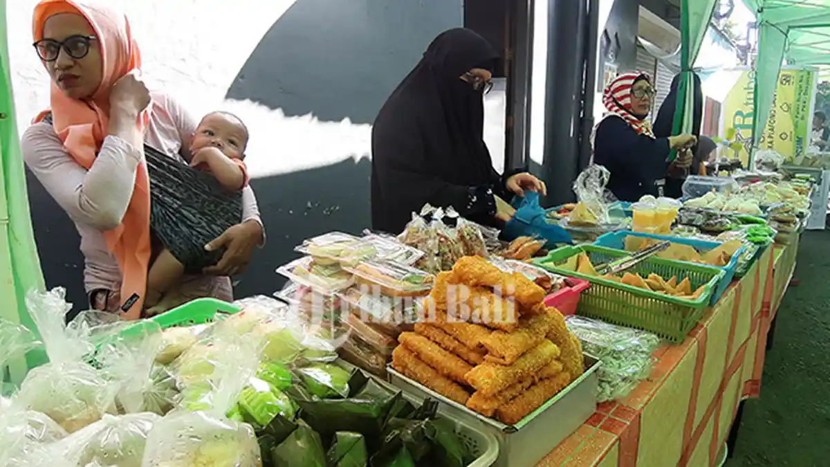 7 Gorengan Khas Nusantara Yang Selalu Diburu Untuk Menu Takjil Buka Puasa Ramadhan