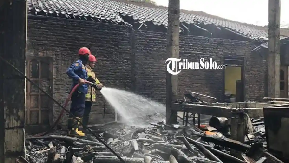 Ditinggal ke Ladang, Dapur Rumah Warga di Kedung Banteng Boyolali Ludes Terbakar