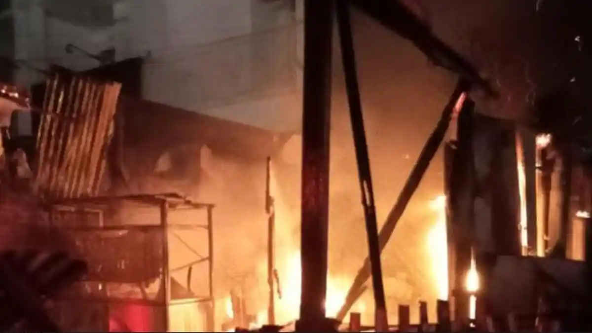 Kronologi Warung Sate di Kota Malang Terbakar, Kobaran Api Cepat Membesar, Pegawai Minta Tolong
