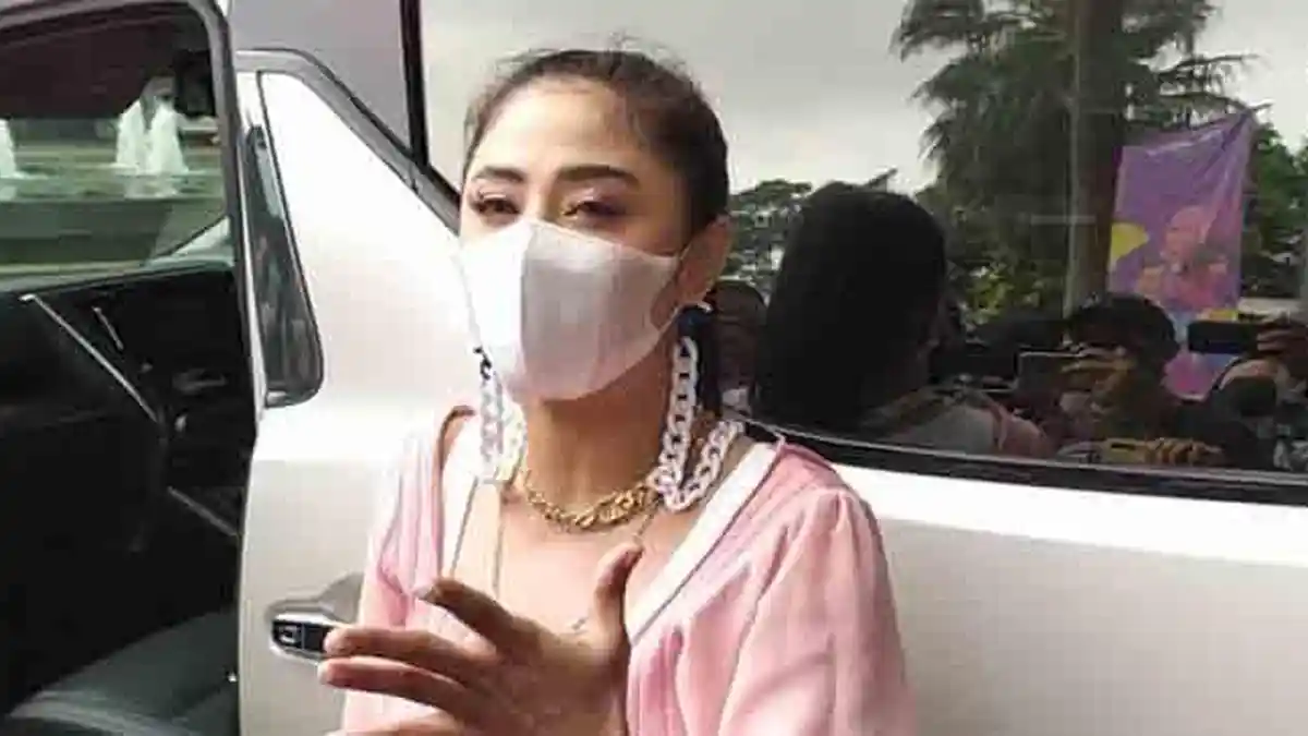 Masalahnya Dengan Dokter Richard Lee Selesai, Dewi Perssik: Fansnya Bar-bar Banget