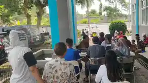 suasana-antrian-wajib-pajak-di-dishub-pangandaran.jpg