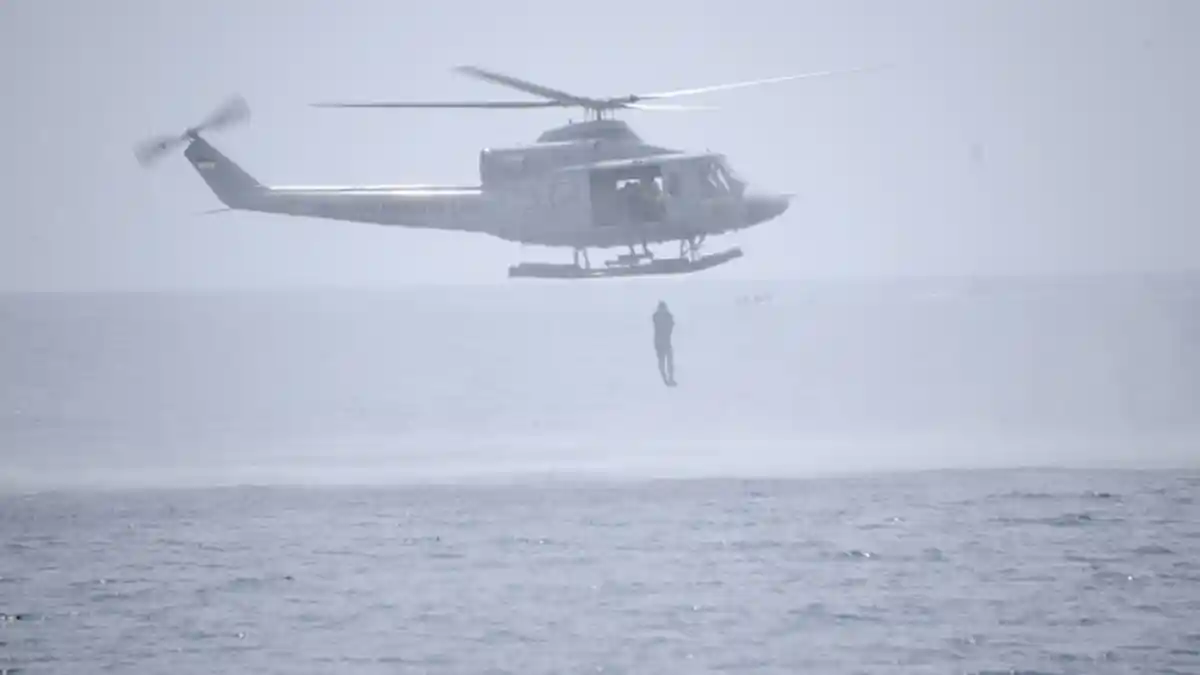 Alutsista TNI Angkatan Laut Meriahkan Acara Puncak Sail Tomini 2015 - sail-tomini-tni-al1_20150919_184034.jpg