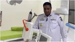 RSUD-MAROS-Bupati-Maros-Chaidir-Syam-meninjau-langsung-ruang.jpg