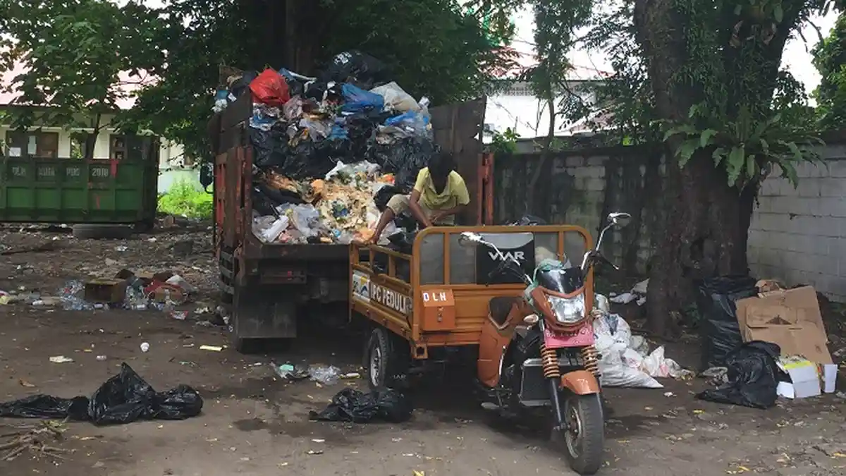 Sampah di Padang Mencapai 512 Ton Sehari, Diangkut 83 Armada ke TPA Air Dingin