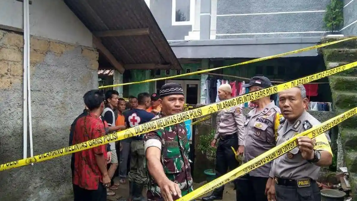 Kronologi Satu Keluarga di Bogor Tewas Tertimpa Tembok Saat Tidur
