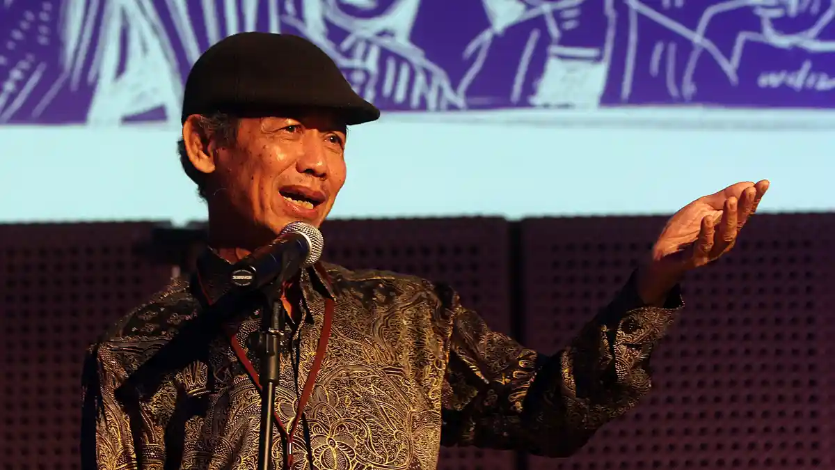 Ahmad Tohari Yakin Semua Orang Bisa Menjadi Sastrawan Asal Mau Berproses, Ini Tips darinya
