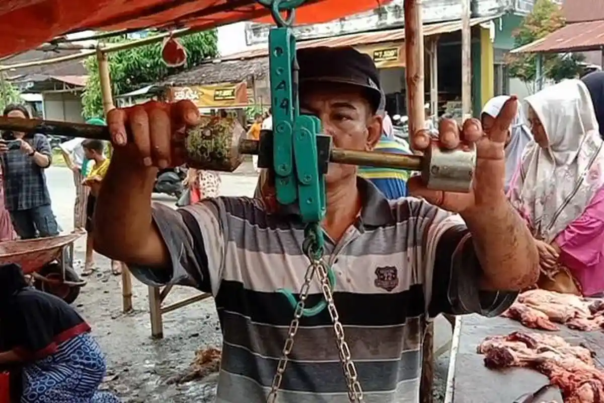 Mengenal Tradisi Mambantai Jelang Ramadhan di Padang, Menu Daging untuk Sahur dan Buka Puasa Pertama