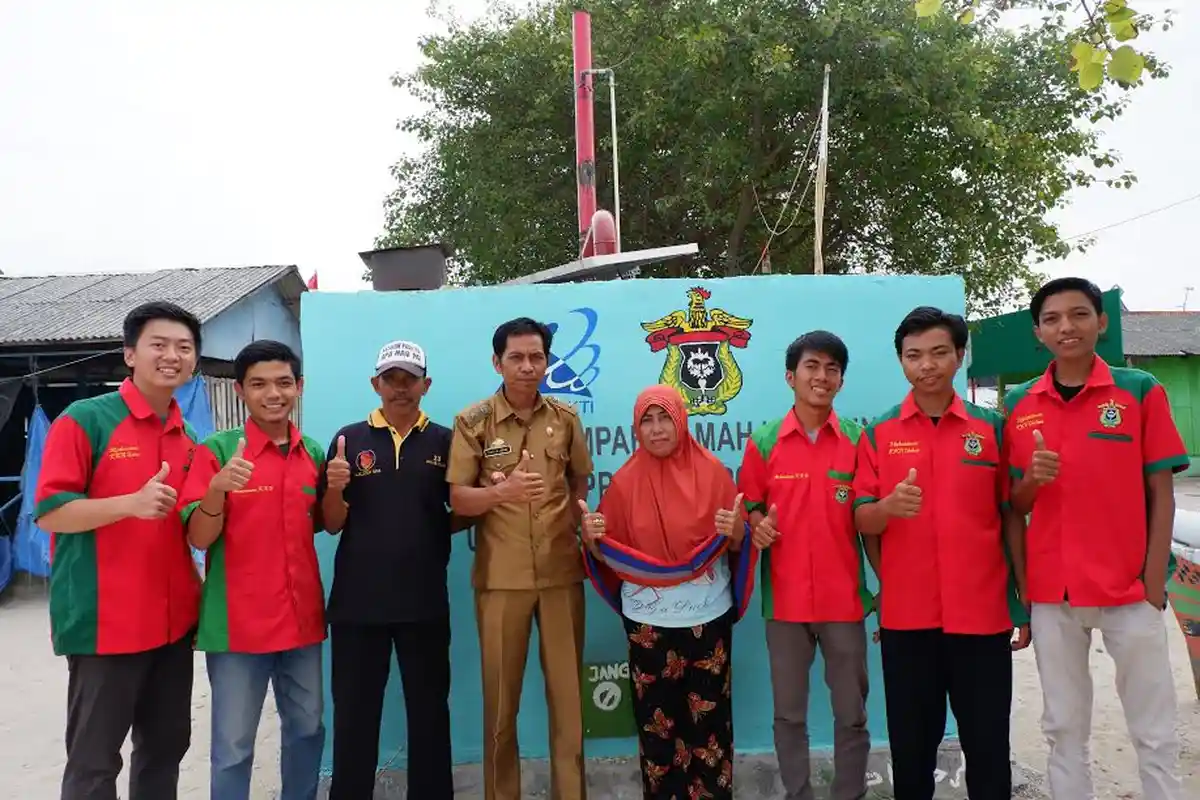Mahasiswa KKN Unhas Bangun Incinerator Sampah di Pulau Kodingareng