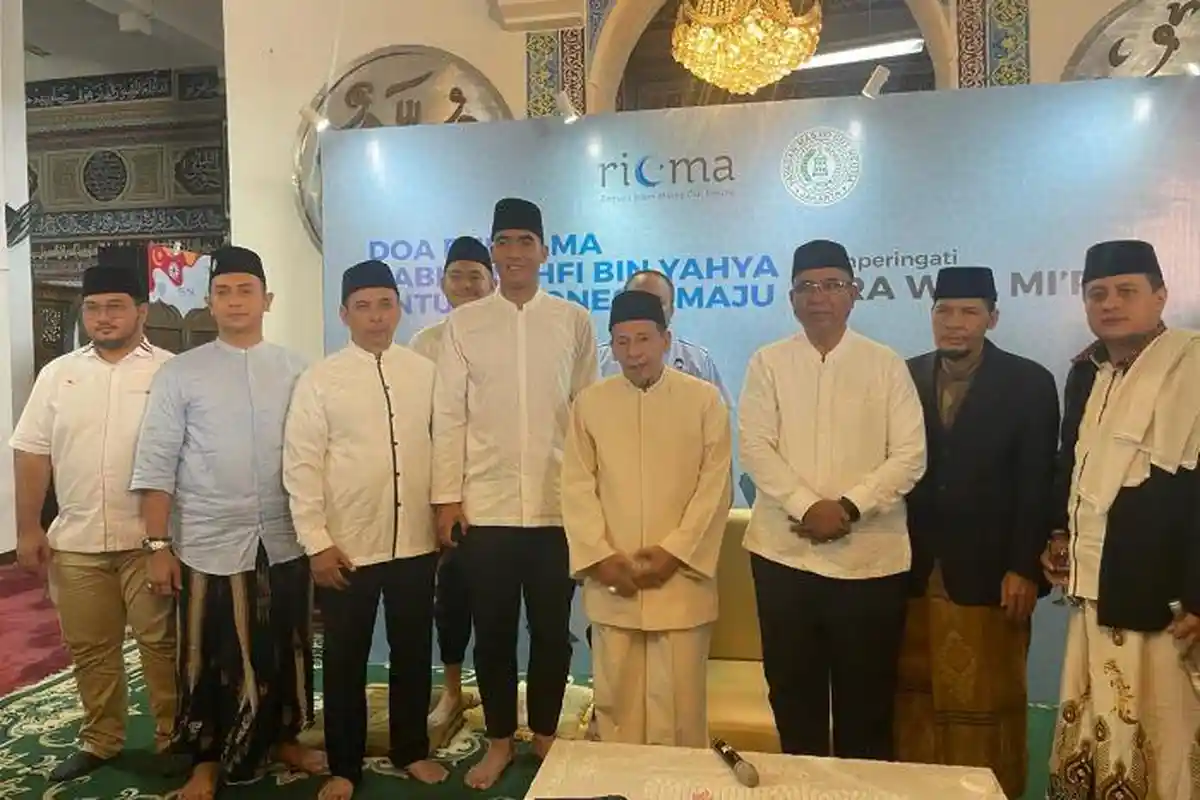 Peringati Isra Miraj Nabi Muhammad SAW, Habib Luthfi Ajak Ummat Muslim Tekun Jalankan Salat 5 Waktu