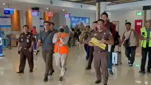 Tim-Kejaksaan-Negeri-Manggarai-Barat-menangkap-Unyil-di-Bandara-Komodo-Labuan-Bajo.jpg