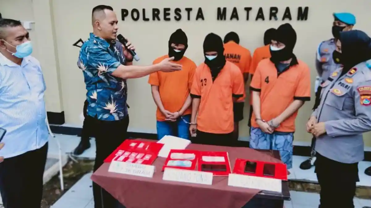 Narkoba Jadi Bisnis Keluarga, Tiga Bersaudara di Karang Bagu Kompak Jualan Sabu