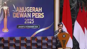dapat-anugerah-wartawan-tangguh.jpg