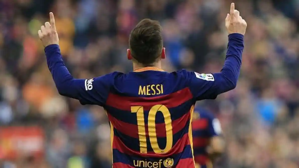 Messi 'Menyesal' Kenakan Baju Bernomor Punggung 10