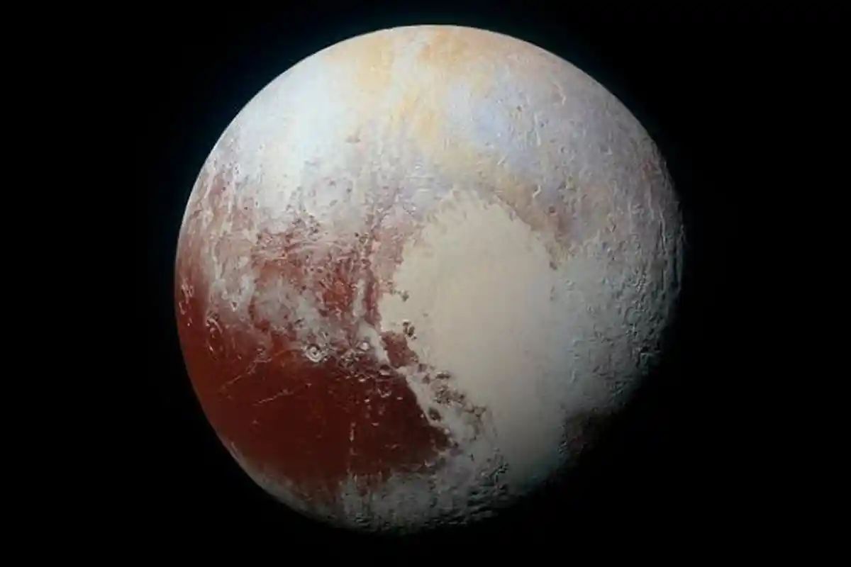 Ini Foto-foto Pluto yang Akan Membuatmu Terkesima