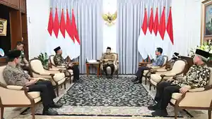 muhadjir-effendy-menemui-wakil-presiden.jpg