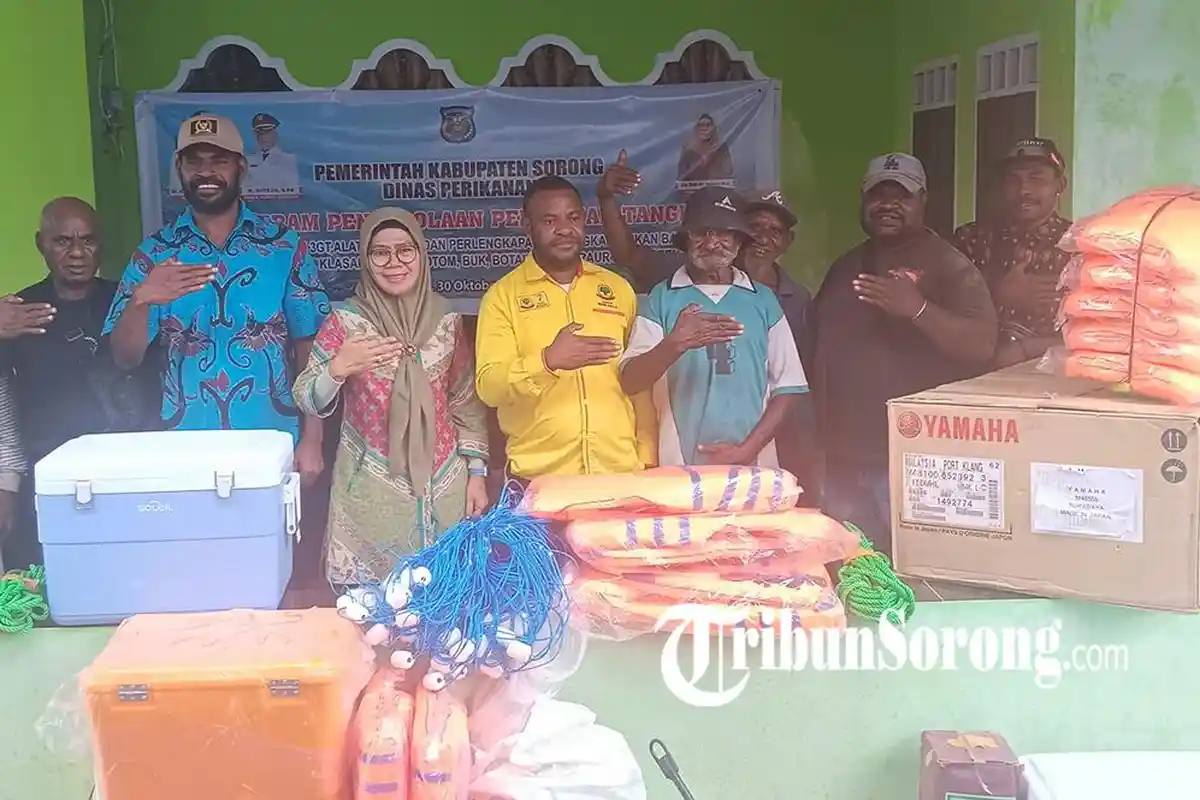 Kelompok Nelayan Dapat Bantuan dari Dinas Perikanan Kabupaten Sorong, Tingkatkan Hasil Tangkapan